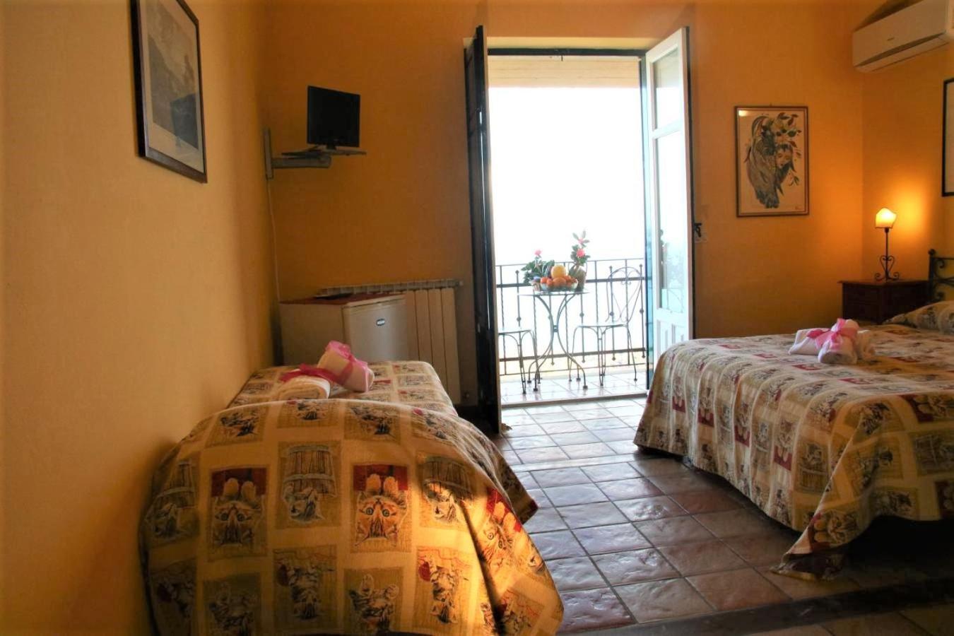Agriturismo Santa Margherita Gioiosa Marea Room photo